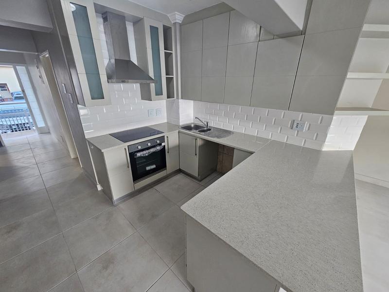 To Let 2 Bedroom Property for Rent in Table View Western Cape